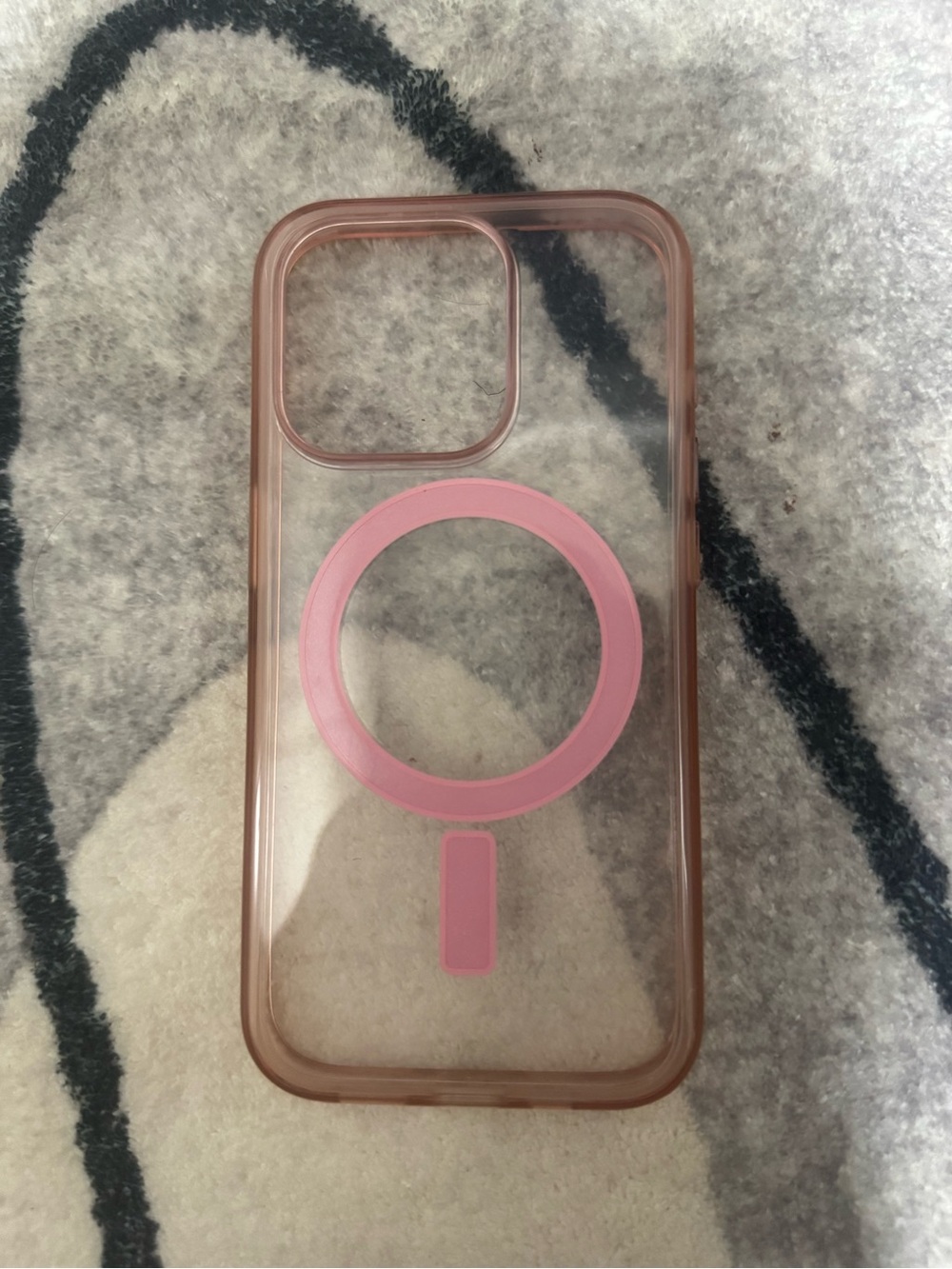 Apple Clear iPhone 15 pro Case with Pink MagSafe Ring and Rose-Tinted Bumper